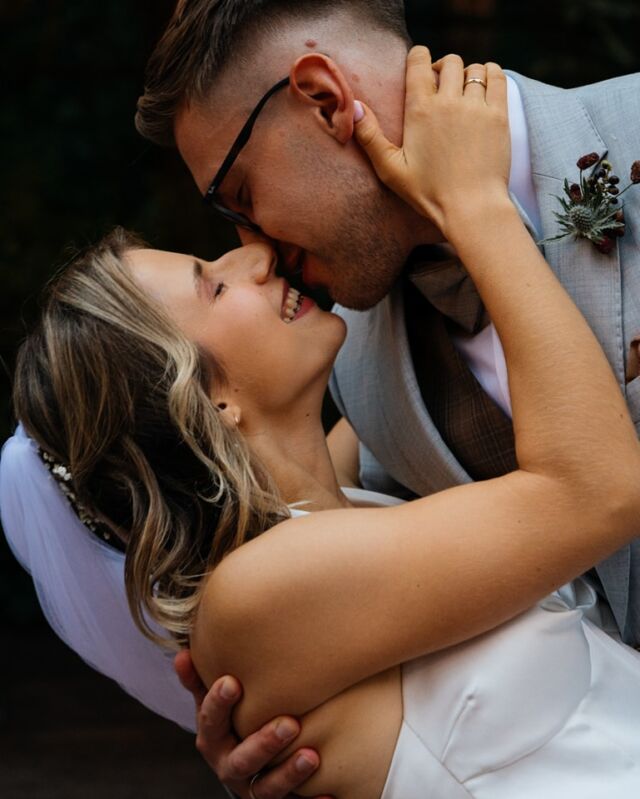 Natalia & Mateusz ✨
___
#cicha23 #weselewwarszawie #portretparymlodej #newlymarried